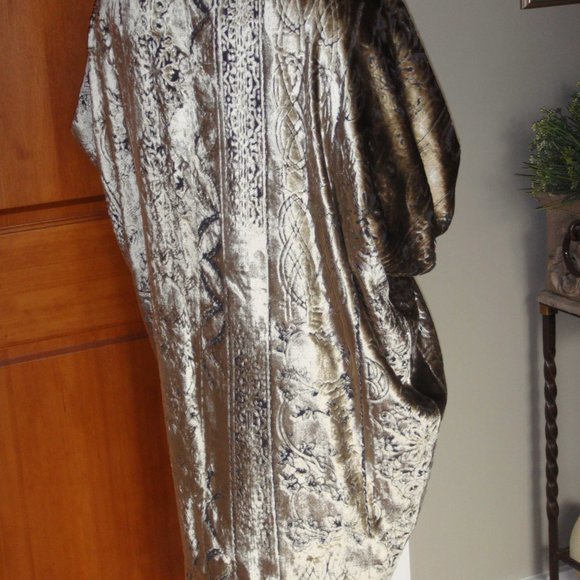 Zonda Nellis Evening Coat - Picture 2 of 2